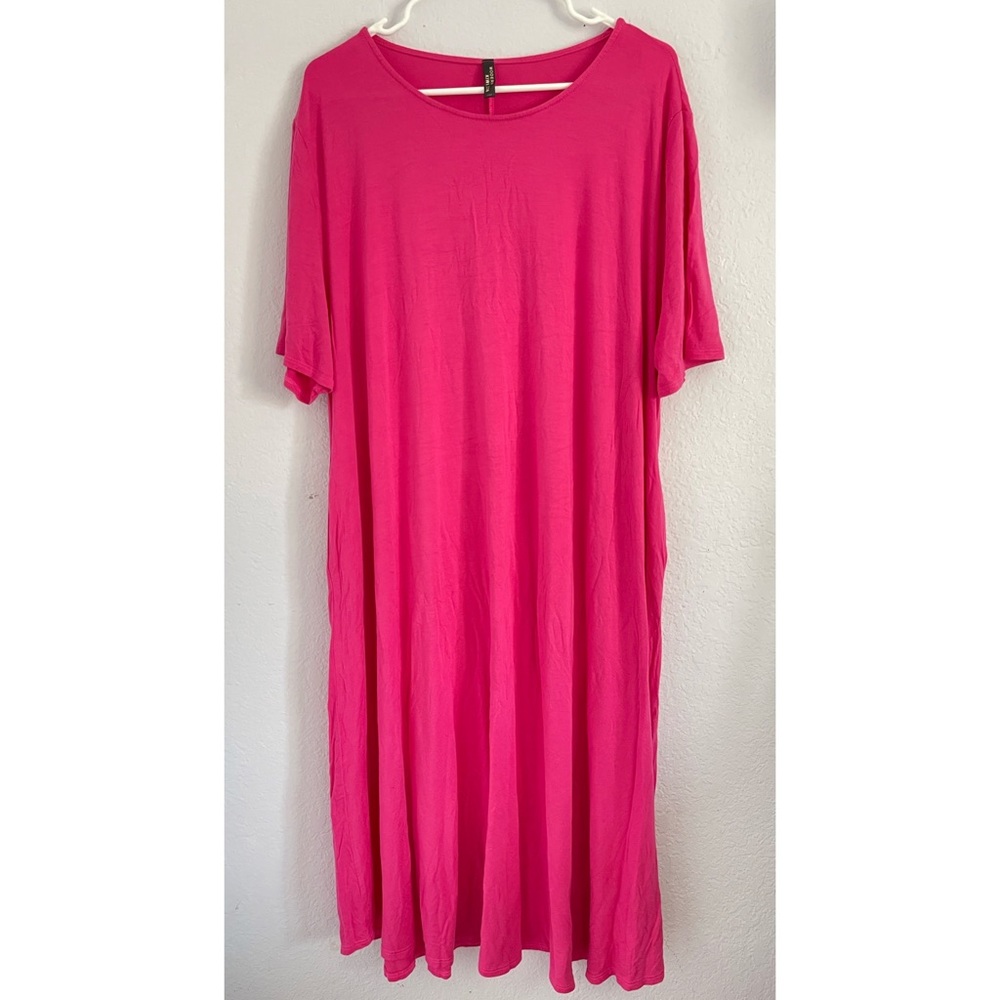 Modern Kiwi midi pink dress
